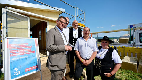 Ministerpräsident Rhein im Gespräch mit dem Handwerk.