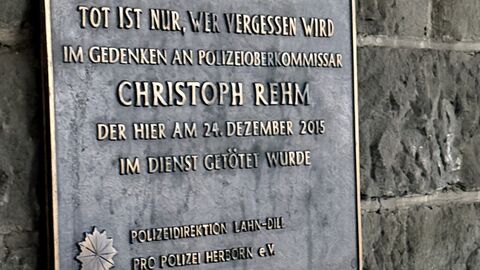 Gedenktafel im Gedenken an Polizeioberkommissar Christoph Rehm