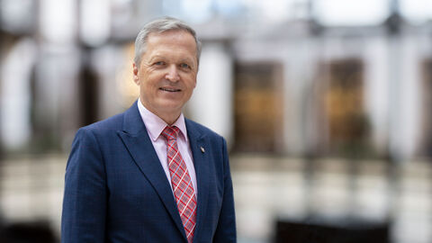 Portraitfoto von Martin Rößler
